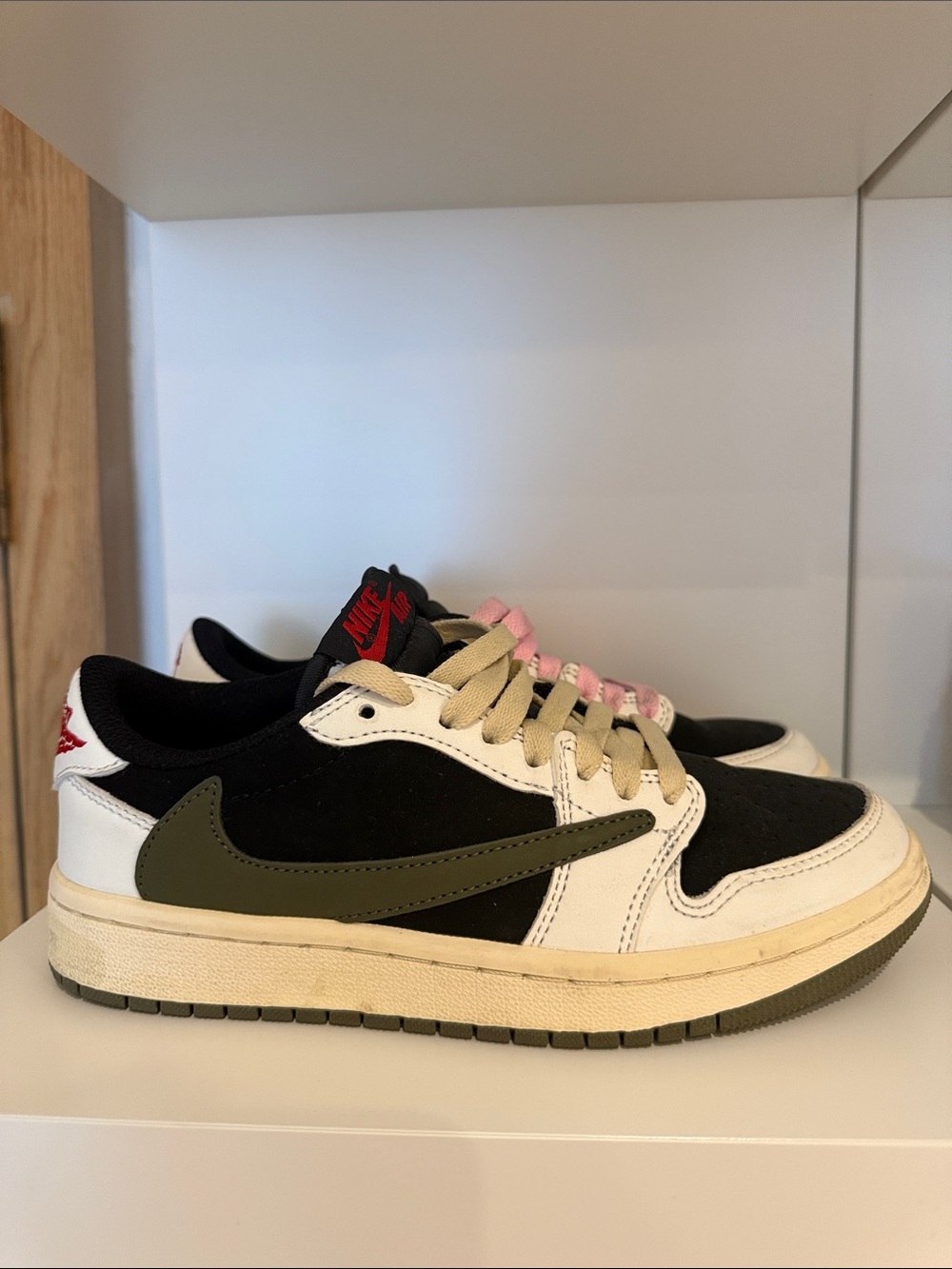 Travis Scott x Jordan Air 1 Low OG Olive with Pink